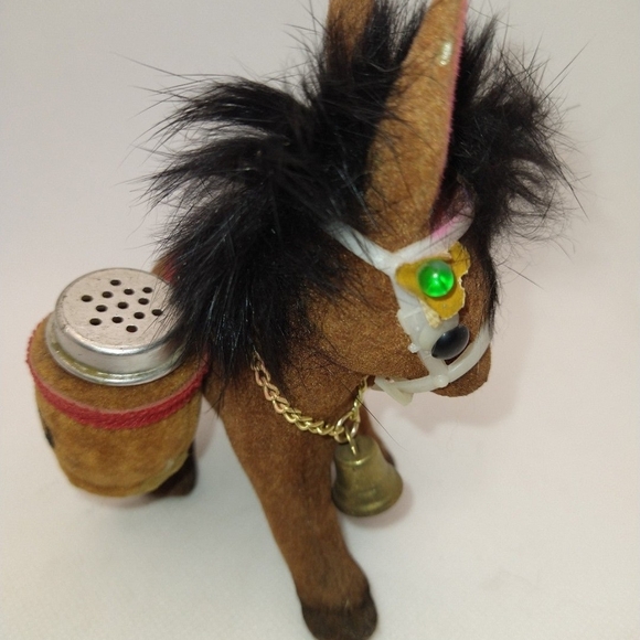 Vintage Donkey Salt And Pepper Shaker - Picture 4 of 7